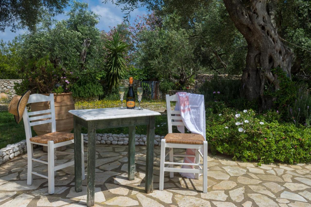 Villa Elaia Suites & Apartments No.2 Γάιος Εξωτερικό φωτογραφία